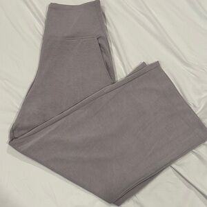 3/$75 NWOT Athleta Seasoft capri pants size xs tall